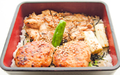 国産鶏の焼鳥重 1,300円 （税込）